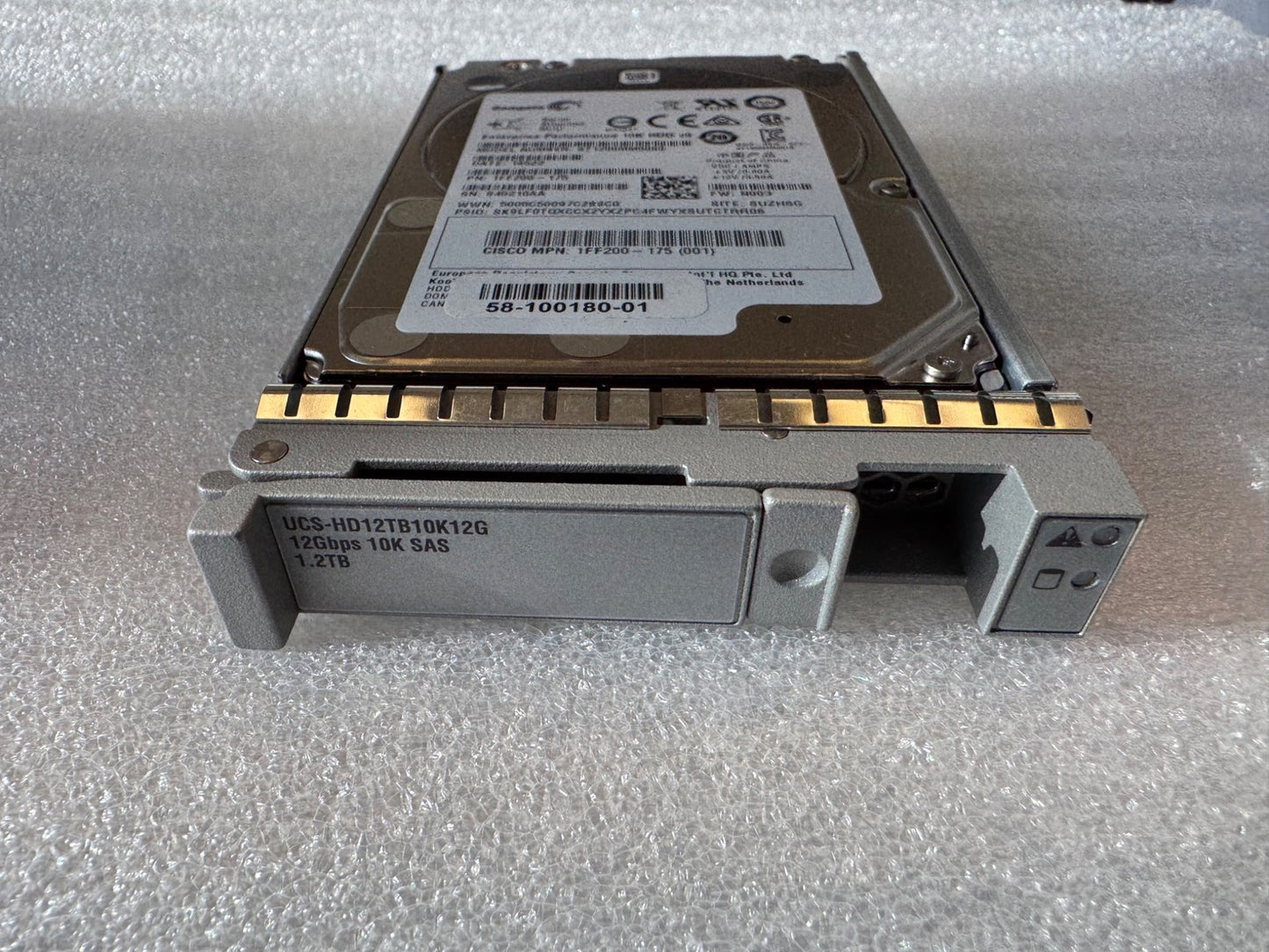 CISCO 1.2TB 10K 12G 2.5" SFF SAS hard drive HD 58-100180-01 Seagate ST1200MM0088