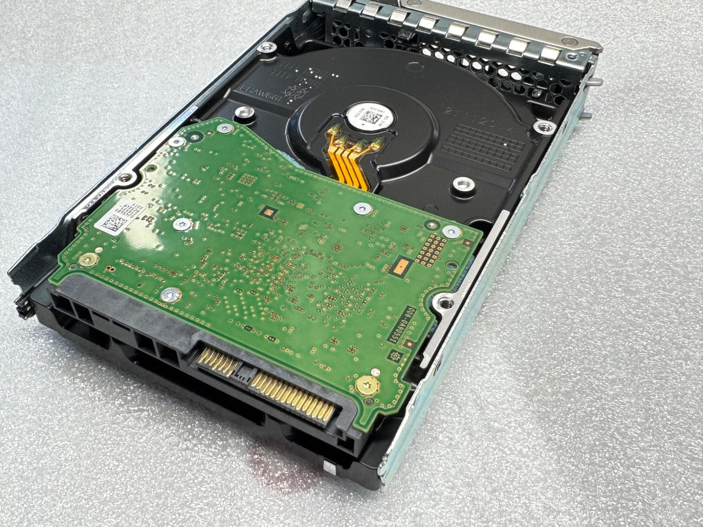 Dell EMC 07FPR HUH721010AL5200 10TB 7.2K RPM 12Gb/s 3.5" SAS Hard Drive 14G Tray