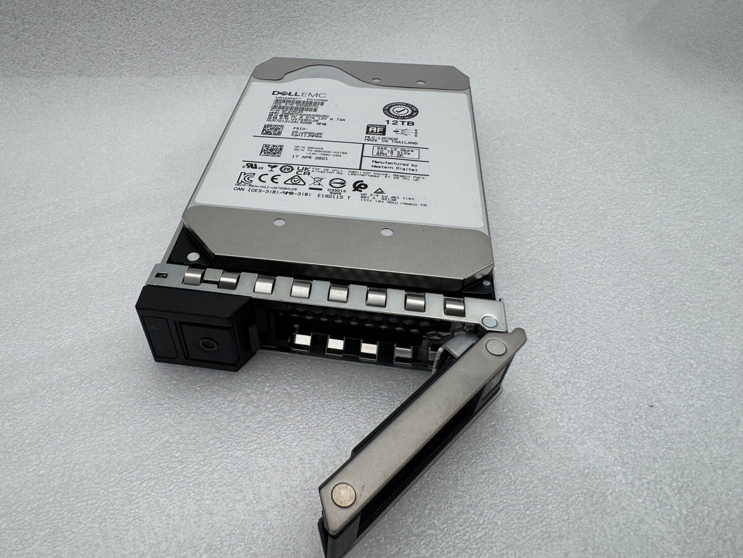 09HXK6 HUH721212AL5200 Dell EMC 12TB 7.2K RPM 12Gb/s 3.5" SAS Hard Drive WD Tray