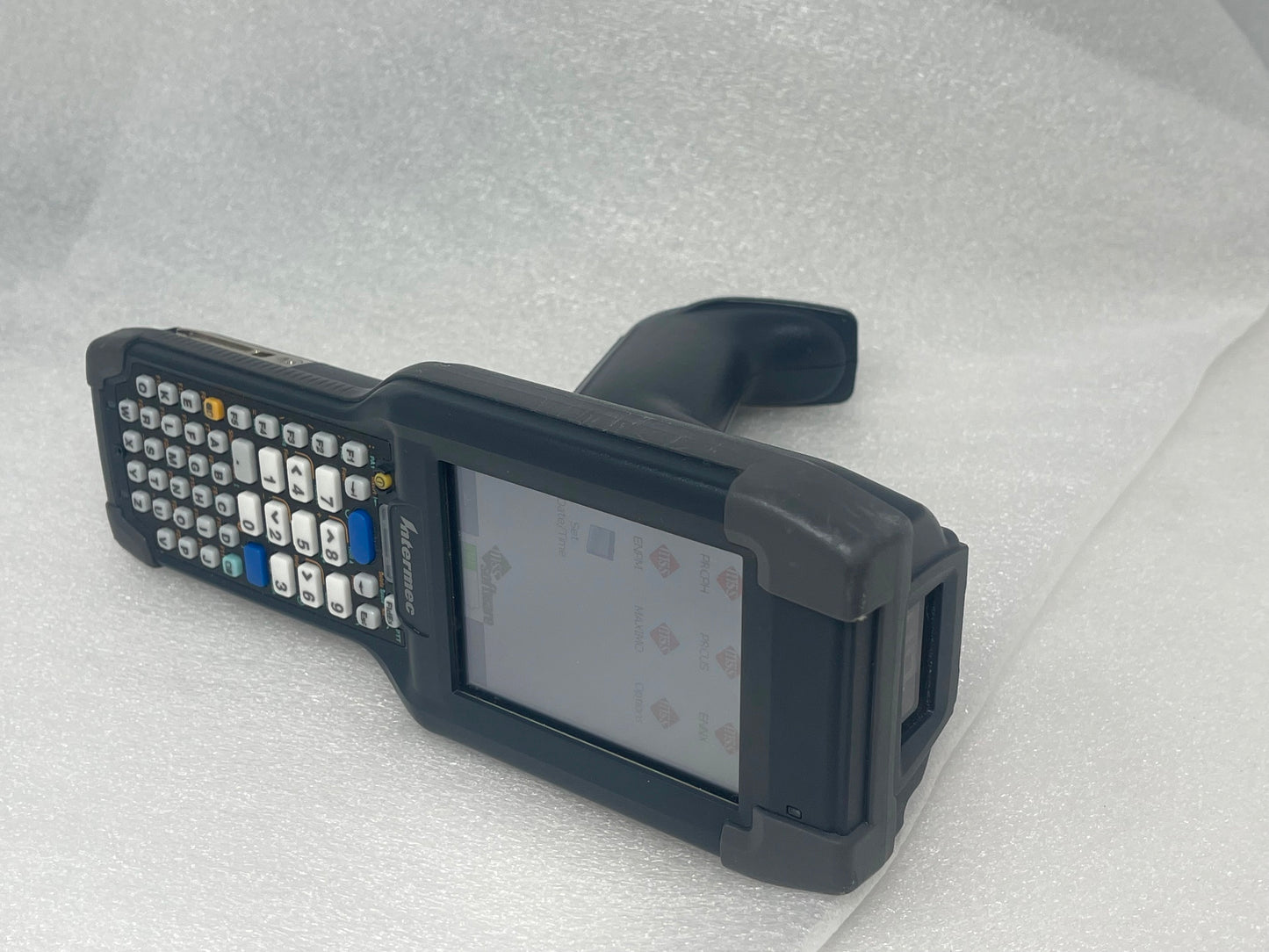 Intermec CK3X CK3XAA4K000W4100 Handheld Wireless Barcode Scanner w Battery Grip