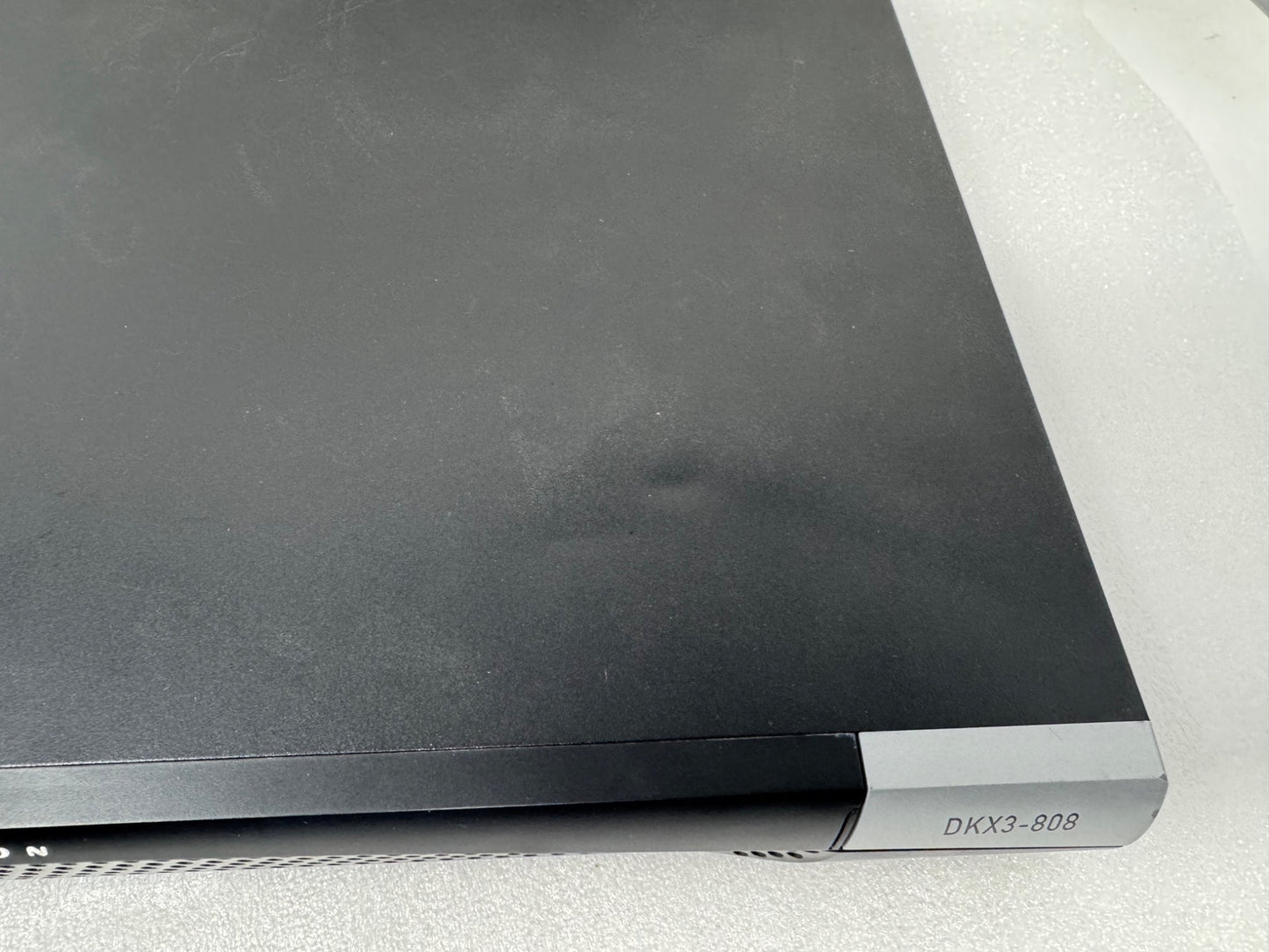Raritan Dominion DKX3-808 8 Port KVM Over IP Switch DKXIII 8 user 8 ports