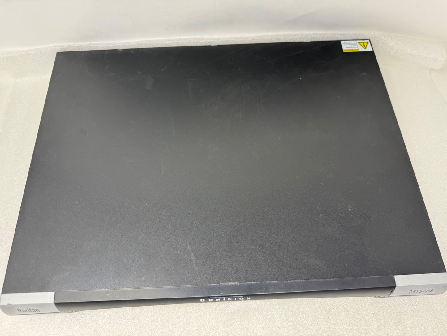 Raritan Dominion DKX3-808 8 Port KVM Over IP Switch DKXIII 8 user 8 ports