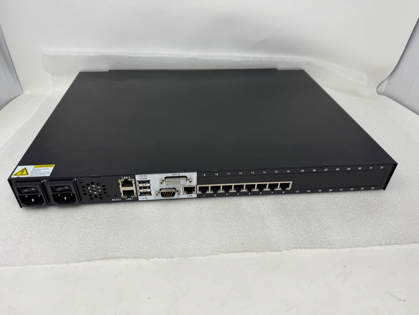 Raritan Dominion DKX3-808 8 Port KVM Over IP Switch DKXIII 8 user 8 ports