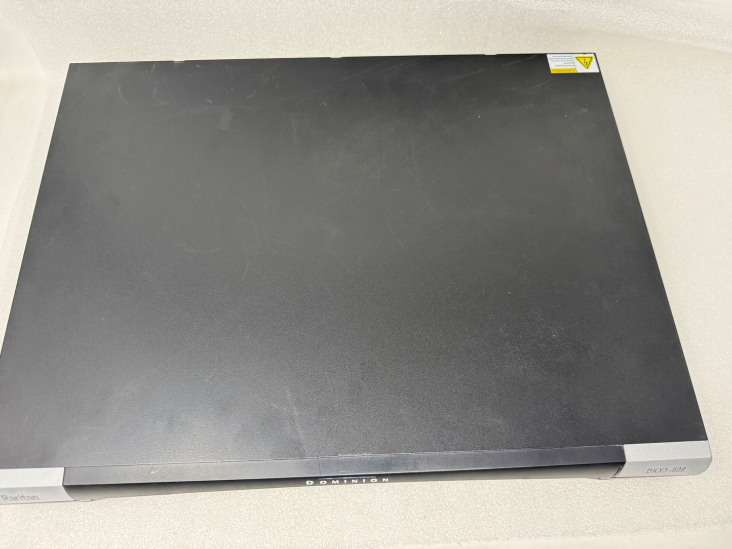 Raritan Dominion DKX3-808 8 Port KVM Over IP Switch DKXIII 8 user 8 ports
