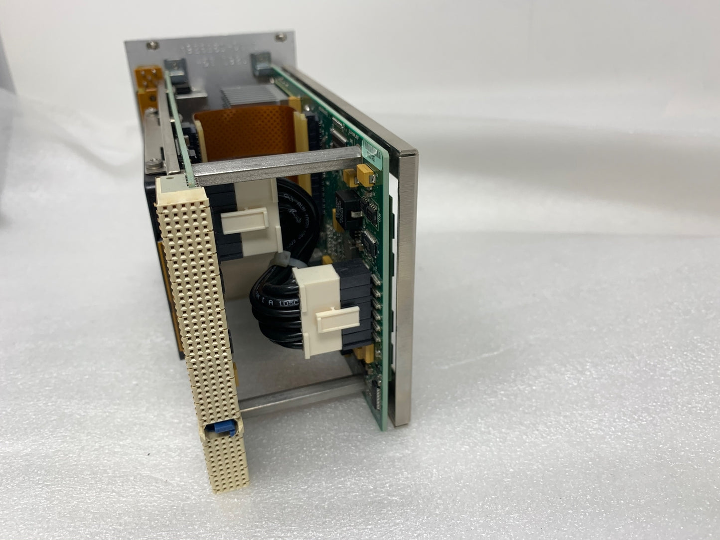 ONE USED National Instruments NI PXI-8105 Embedded Controller tested