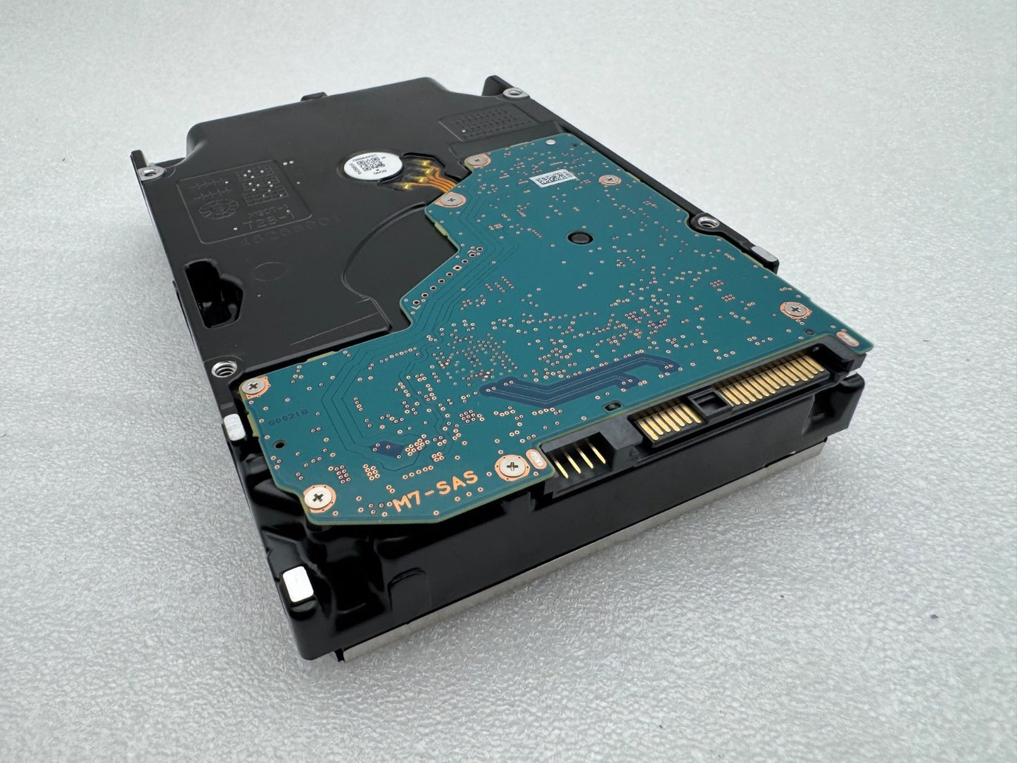 MG07SCA12TEY KFJ7G Dell EMC 12TB 7.2K RPM 12Gb/s 3.5" SAS Hard Drive Toshiba