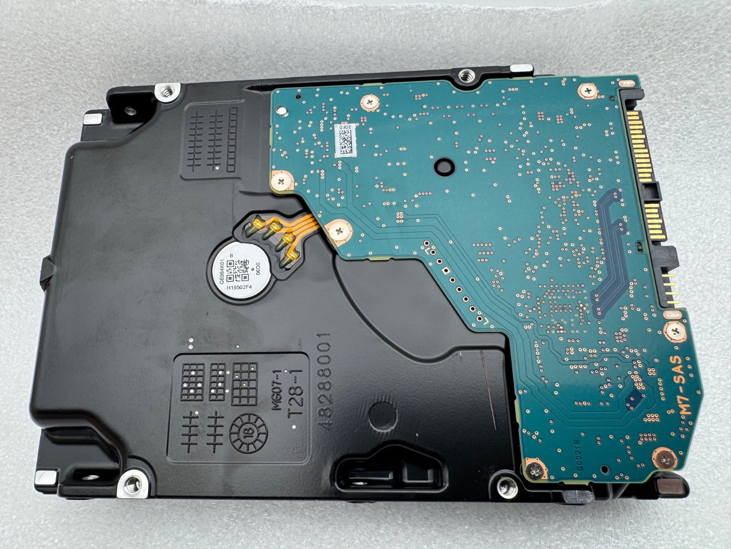 MG07SCA12TEY KFJ7G Dell EMC 12TB 7.2K RPM 12Gb/s 3.5" SAS Hard Drive Toshiba