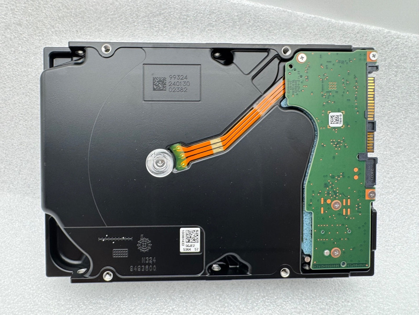 M1C0T ST12000NM006J Dell EMC 12TB 7.2K RPM 12Gb/s 3.5" SAS Hard Drive Seagate