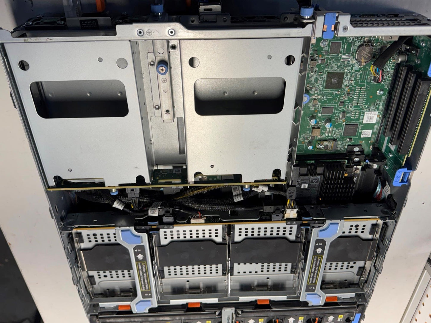 Dell Poweredge R740XD 3.5" 18 Bay 3.5" LFF H740P 2x Silver 4216 2xPSU Server CTO