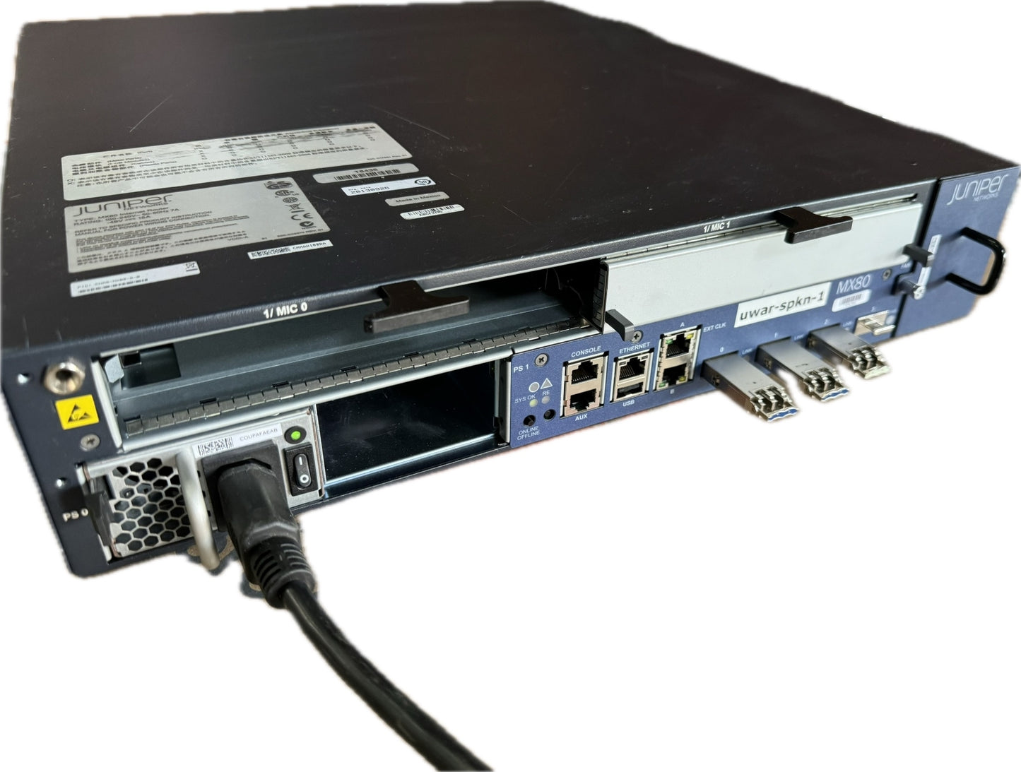 Juniper MX80 Internet Router Chassis Chas-MX80-S-B w 1x AC power supply