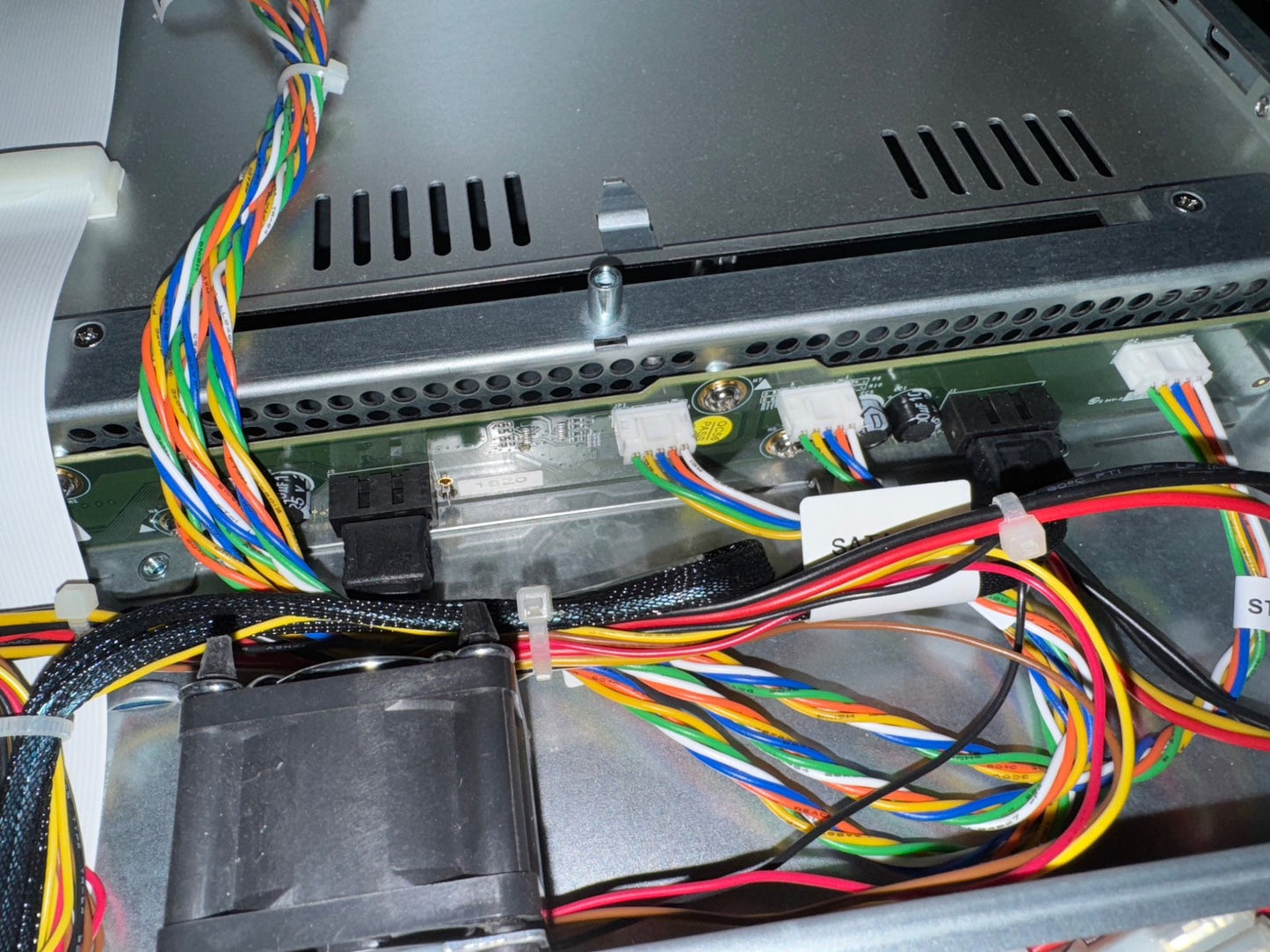 Overland Storage SnapServer Series 4 bay NAS SAN PN: 10300684-001 diskless NO HD