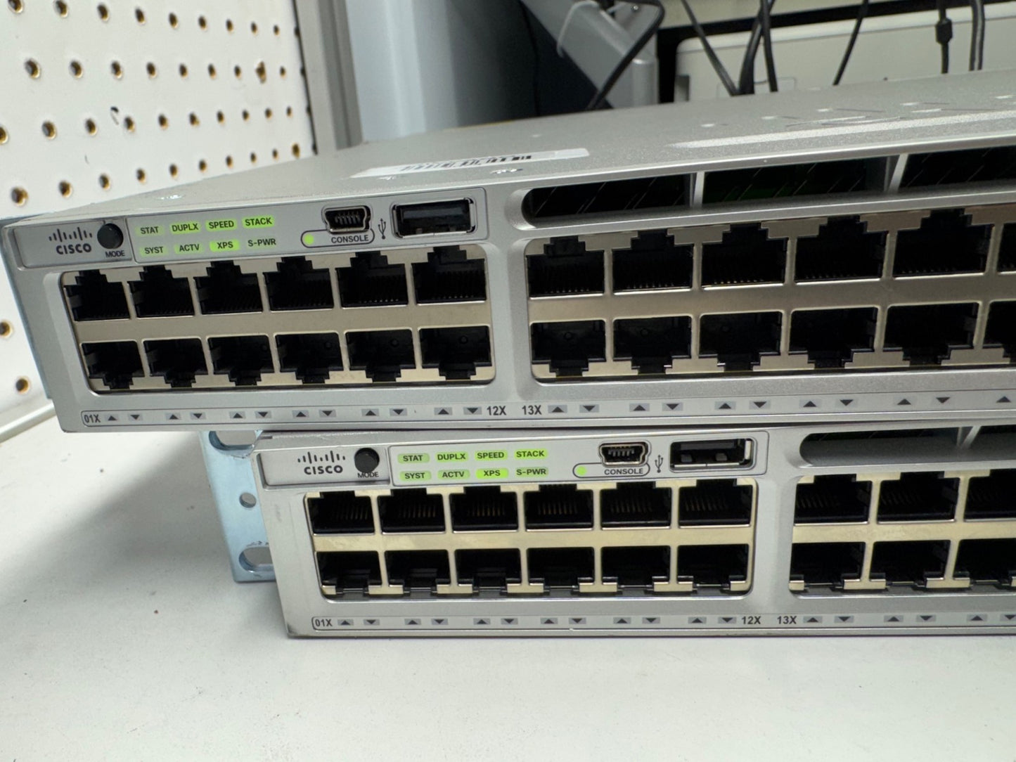 Cisco Catalyst 3850 48 Port Gigabit Switch WS-C3850-48T-S with 1x PSU 350wac