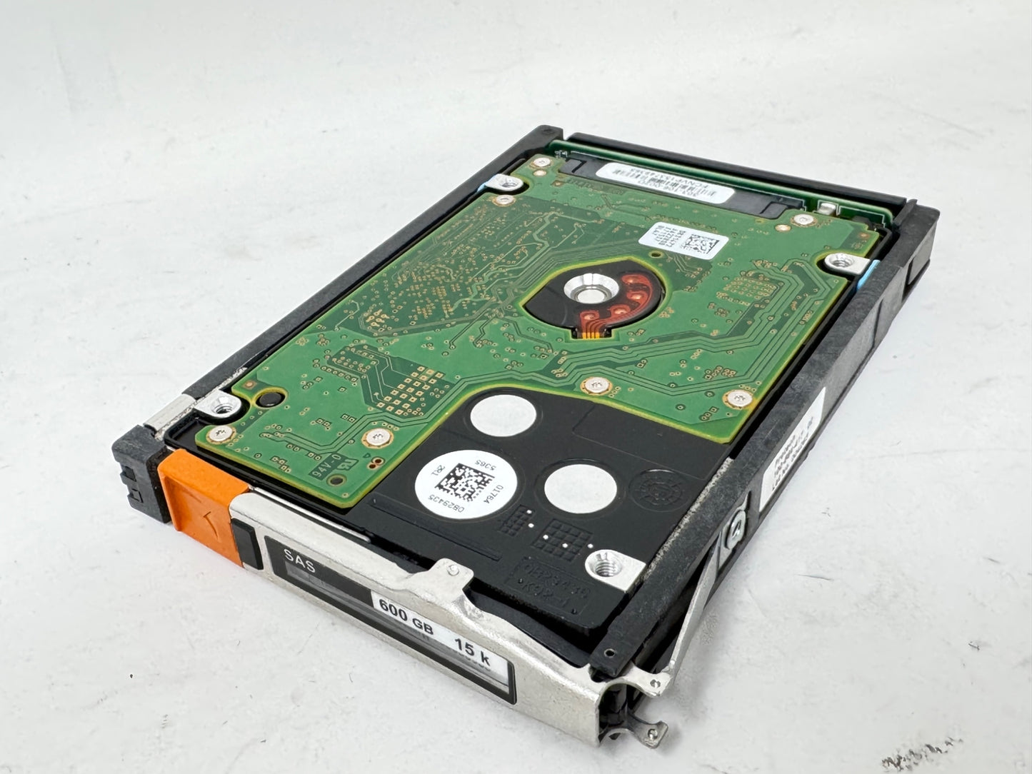 EMC 118000394-03 HGST 600GB 15K SAS 2.5" SFF Hard Drive HUC156060CSS200 Tray VNX
