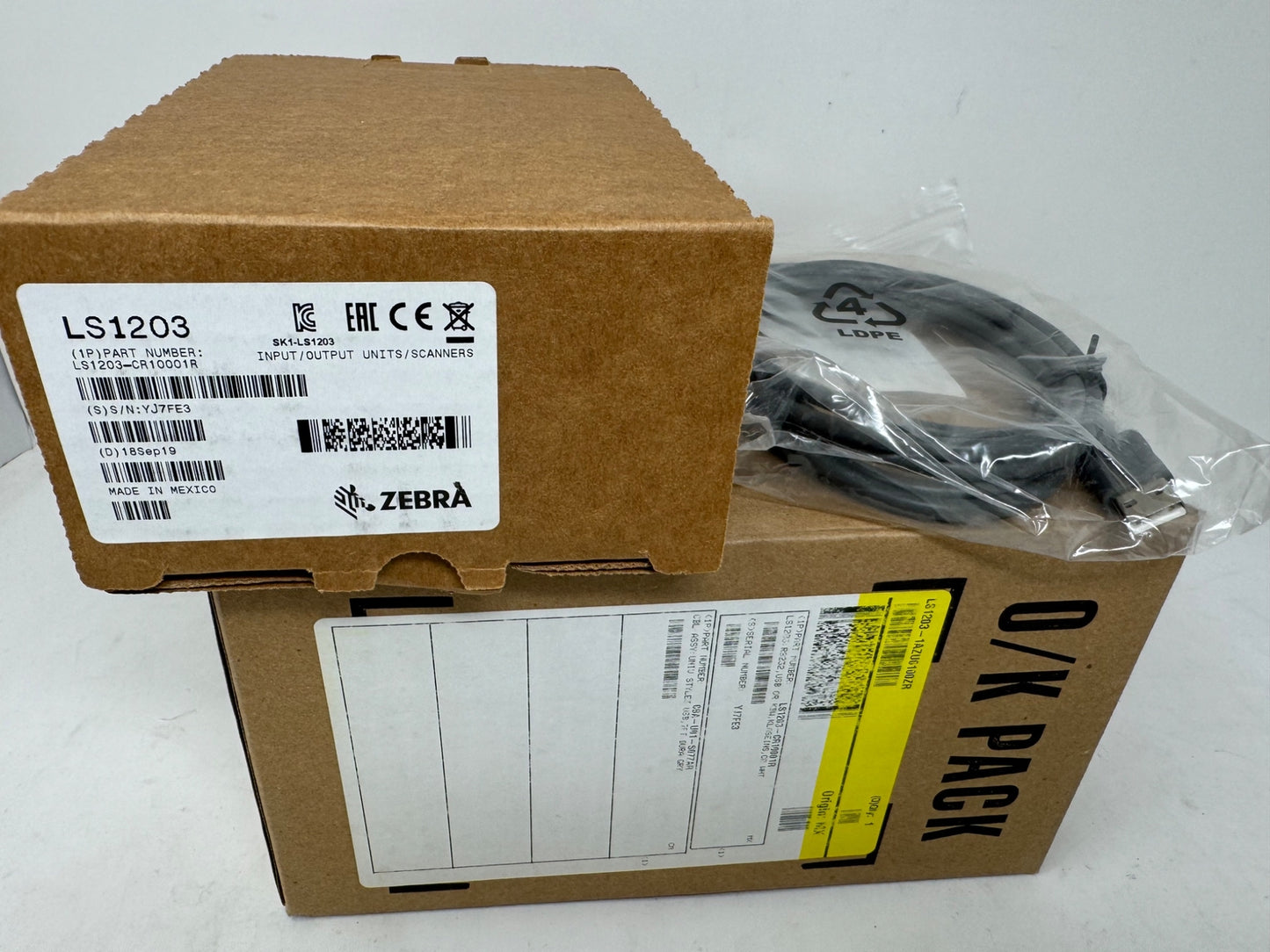 New ZEBRA Motorola Symbol LS1203-CR10001R BARCODE LASER SCANNER w USB Cable