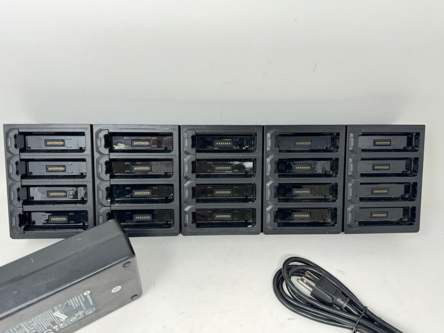 Zebra SAC-NWTRS-20SCH-01 WT6000/RS6000 20 Slot Battery Charger w AC adapter