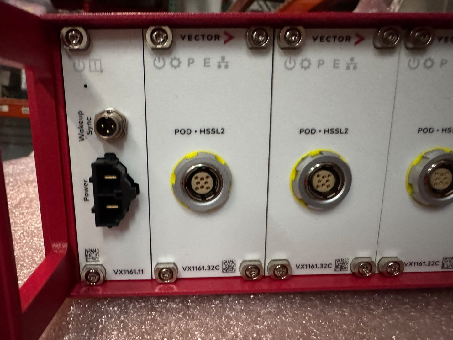 Vector VX1161 Multi Base Module 4x POD HSSL2 VX1161.32C 2x VX1161.41A VX1161.22B