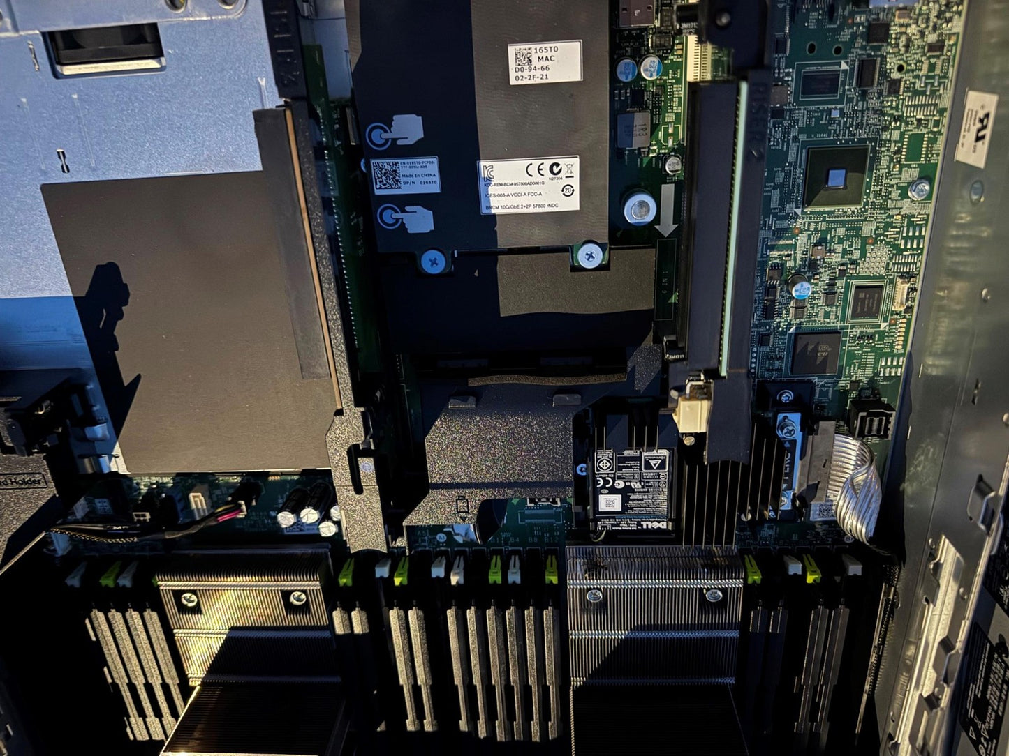 Dell R730 Server 8 bay 2.5" SFF 2x E5-2640 v4 2.4GHz Perc H730 2x PSU 495W L1