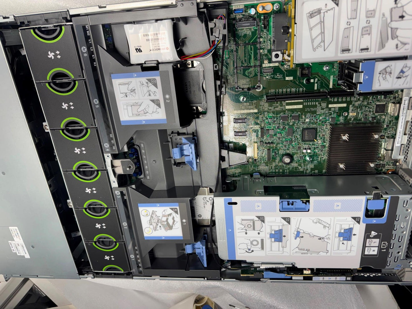 CISCO BE7000M UCS C240 M5SX 1x Gold 6132 2.6GHz 14C 24+ 2 26 bay SFF 2U server