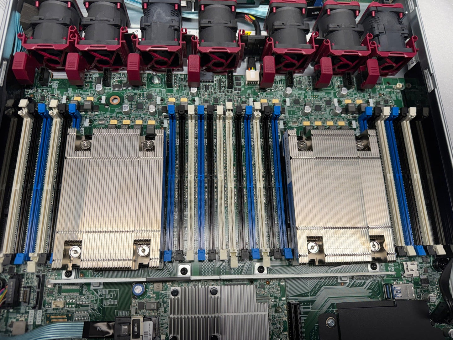 HPE ProLiant DL360 Gen9 8-bay SFF Server 2x E5-2620v3 2.4GHz P440AR 2xPSU 0RAM