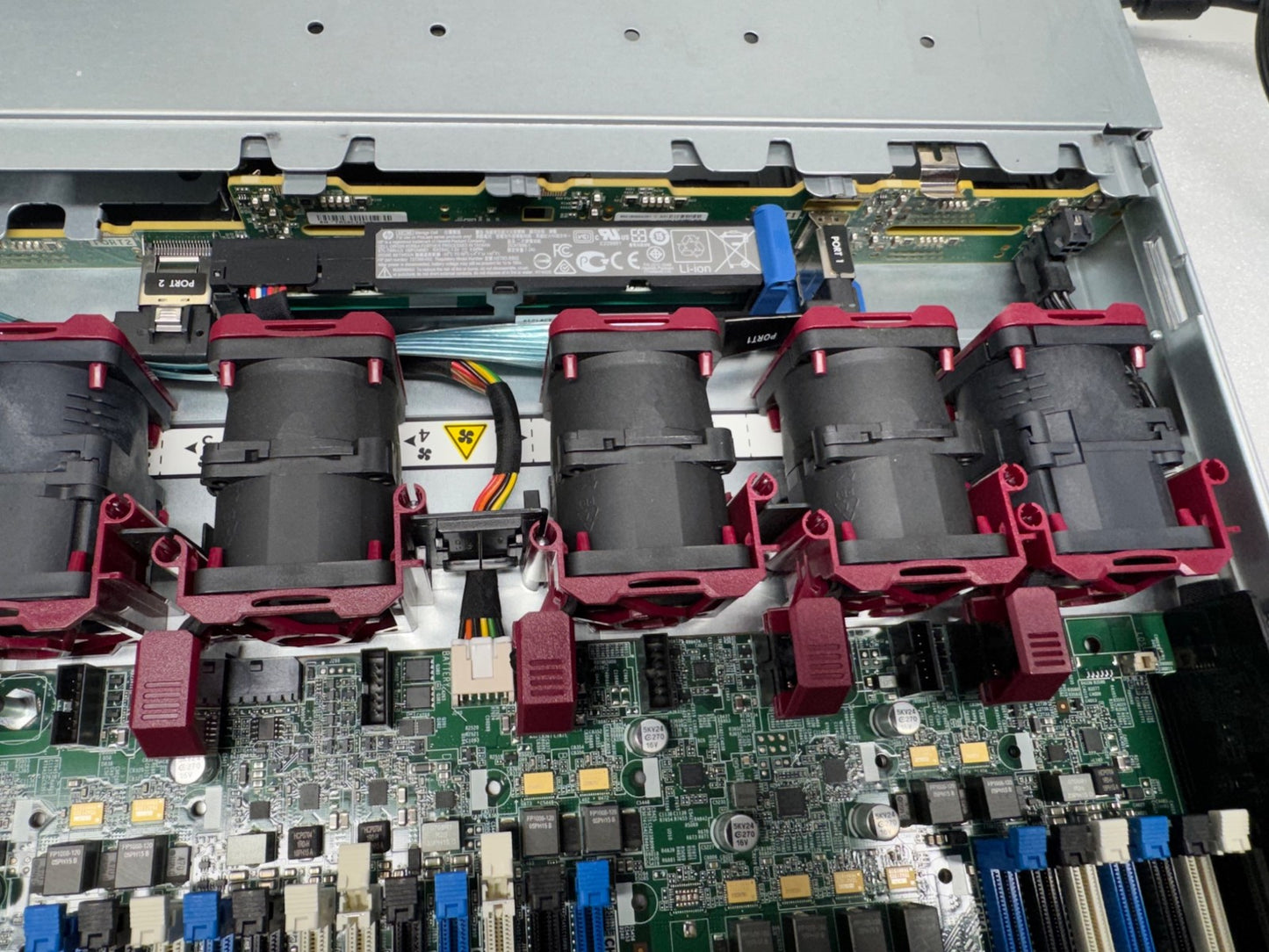 HPE ProLiant DL360 Gen9 8-bay SFF Server 2x E5-2620v3 2.4GHz P440AR 2xPSU 0RAM