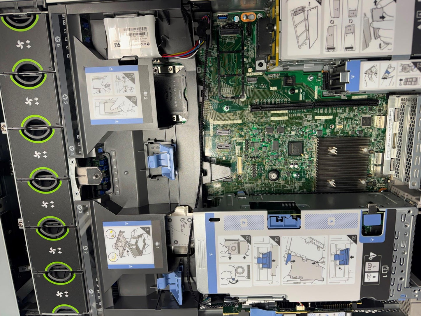 CISCO BE7000M UCS C240 M5SX 1x Gold 6132 2.6GHz 14C 24+ 2 26 bay SFF 2U server