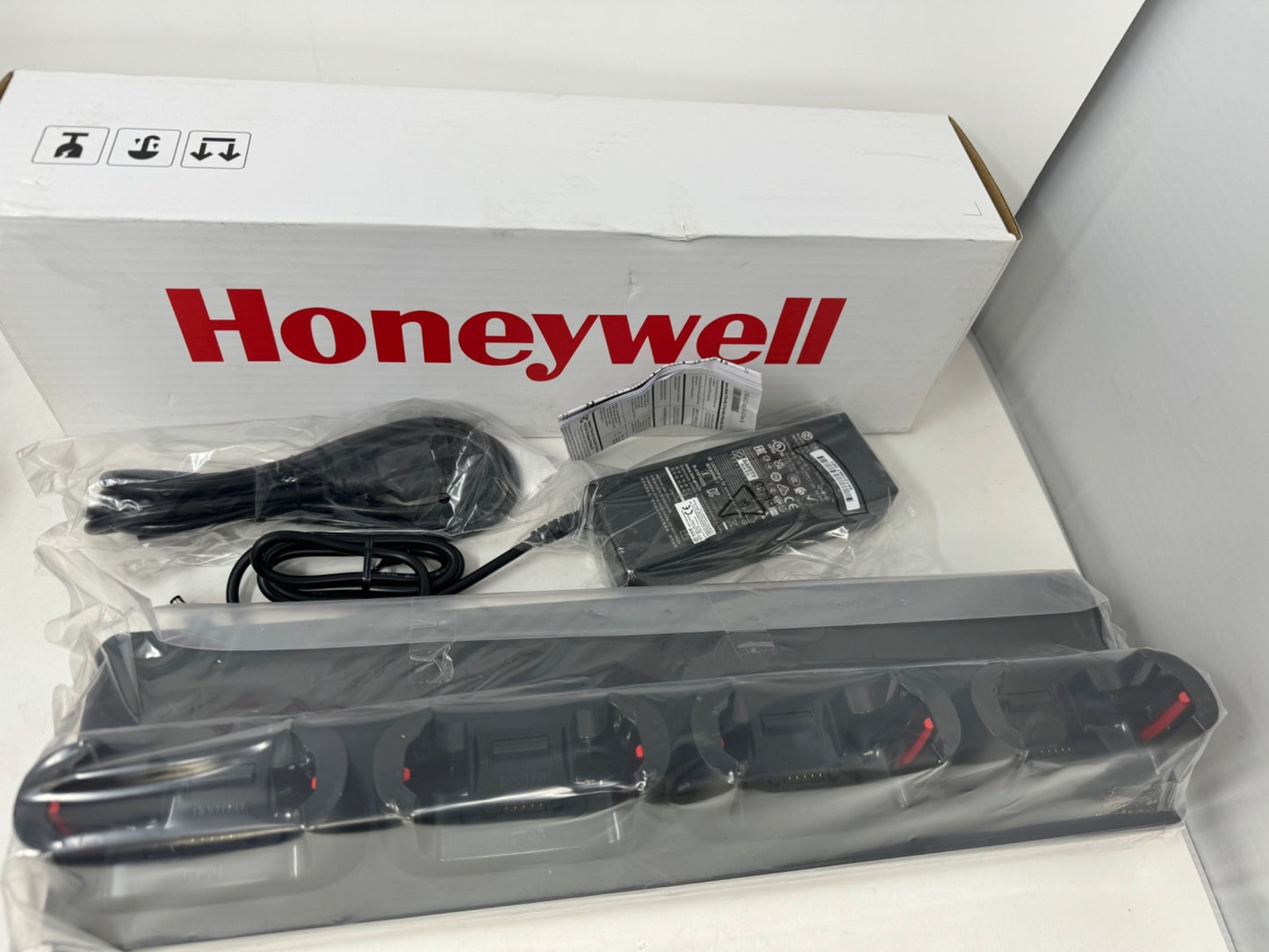 NEW Honeywell 4-Slot Charging Base CT40-CB charger for Dolphin CT40/CT45 w AC