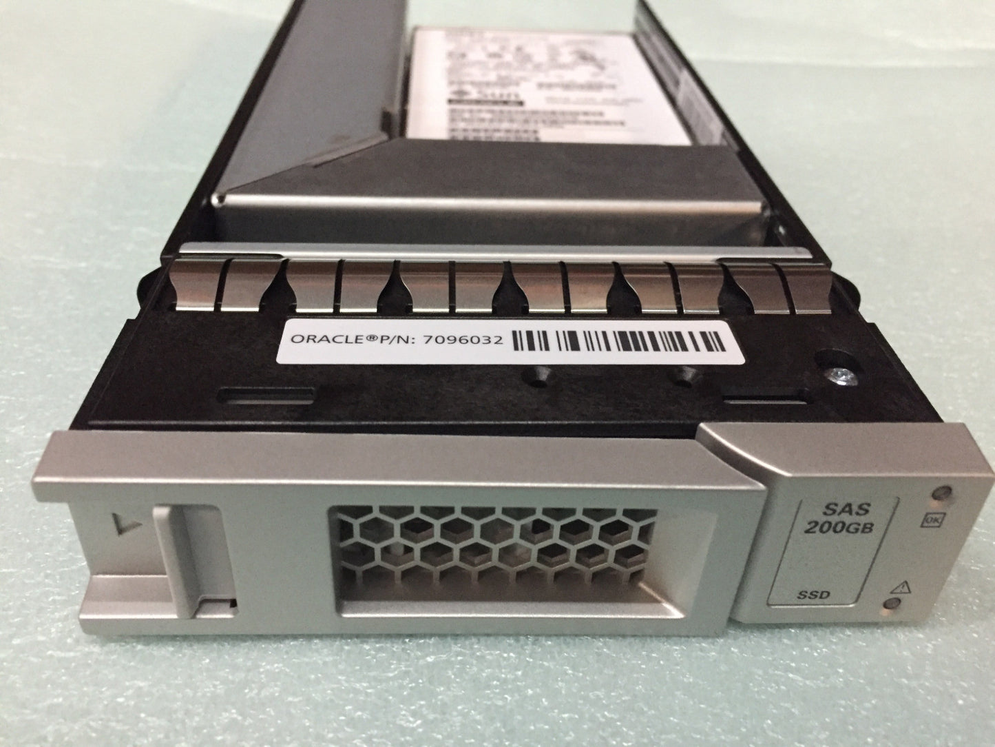 SUN ORACLE 7094120 200GB SAS SSD Solid State Drive Assembly SFF LFF adapter Tray
