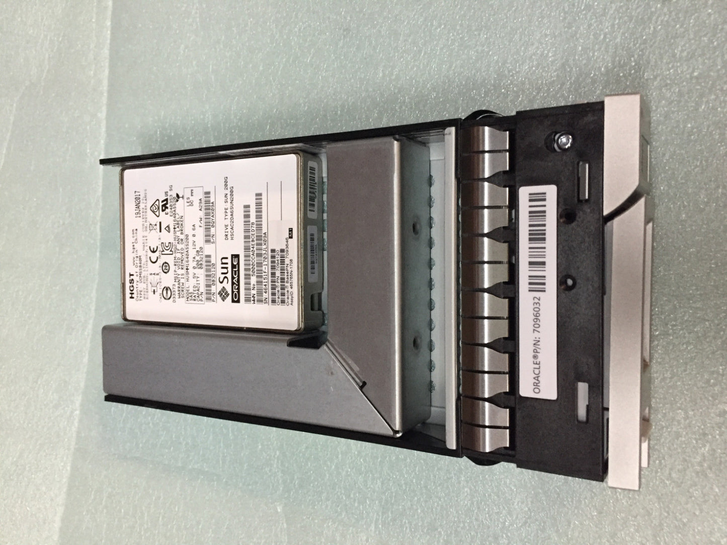 SUN ORACLE 7094120 200GB SAS SSD Solid State Drive Assembly SFF LFF adapter Tray