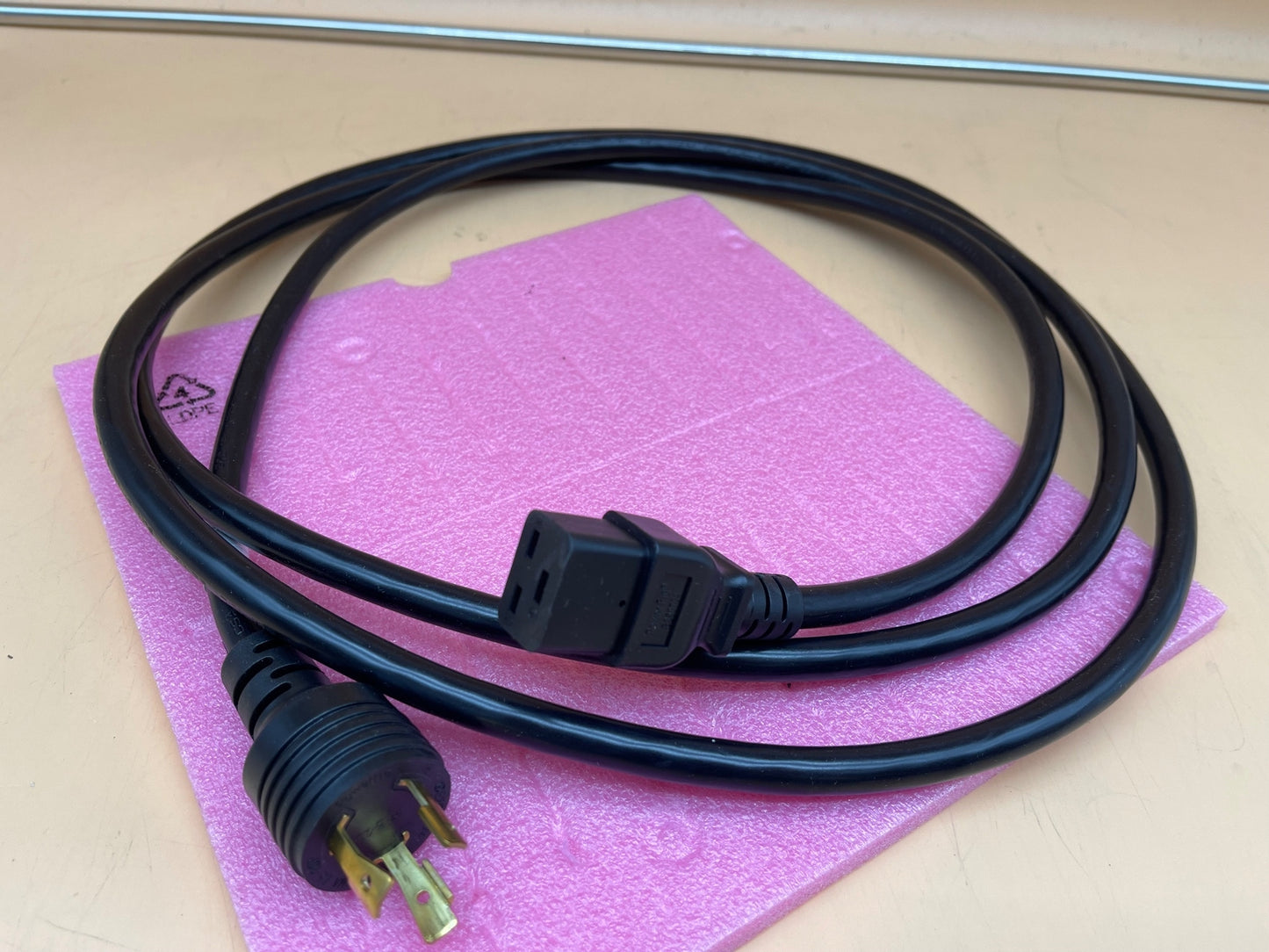 Heavy Duty Power Cable Cord IEC-320 C19 NEMA L5-20P 20A 125V 12 AWG 10ft 3M 10'