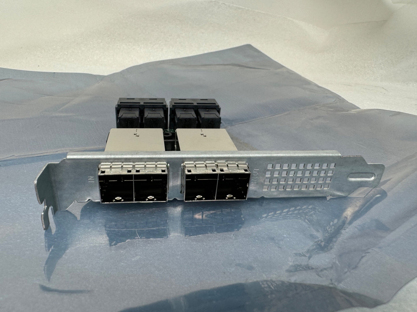 Supermicro AOM-SAS3-16I16E Internal to External Cable Adapter 16-Port MiniSAS