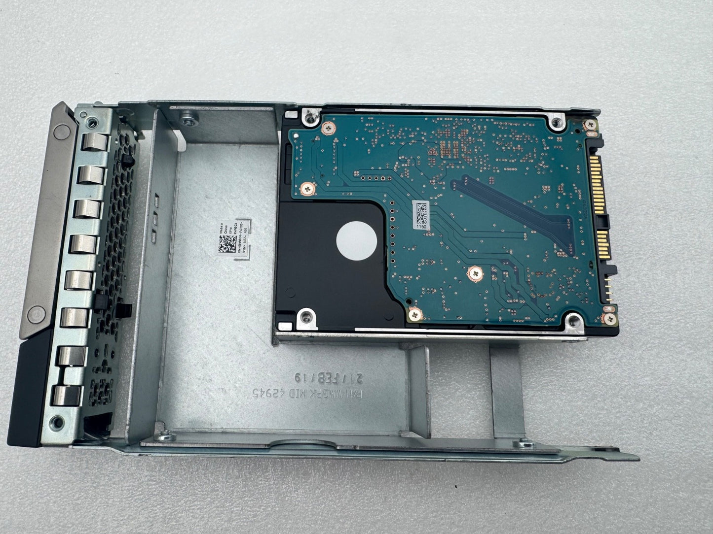Dell Toshiba 600GB HDEBL84DAB51 10K SAS 4wx8y 3.5" 2.5 tray LFF 9w8c4 hard drive