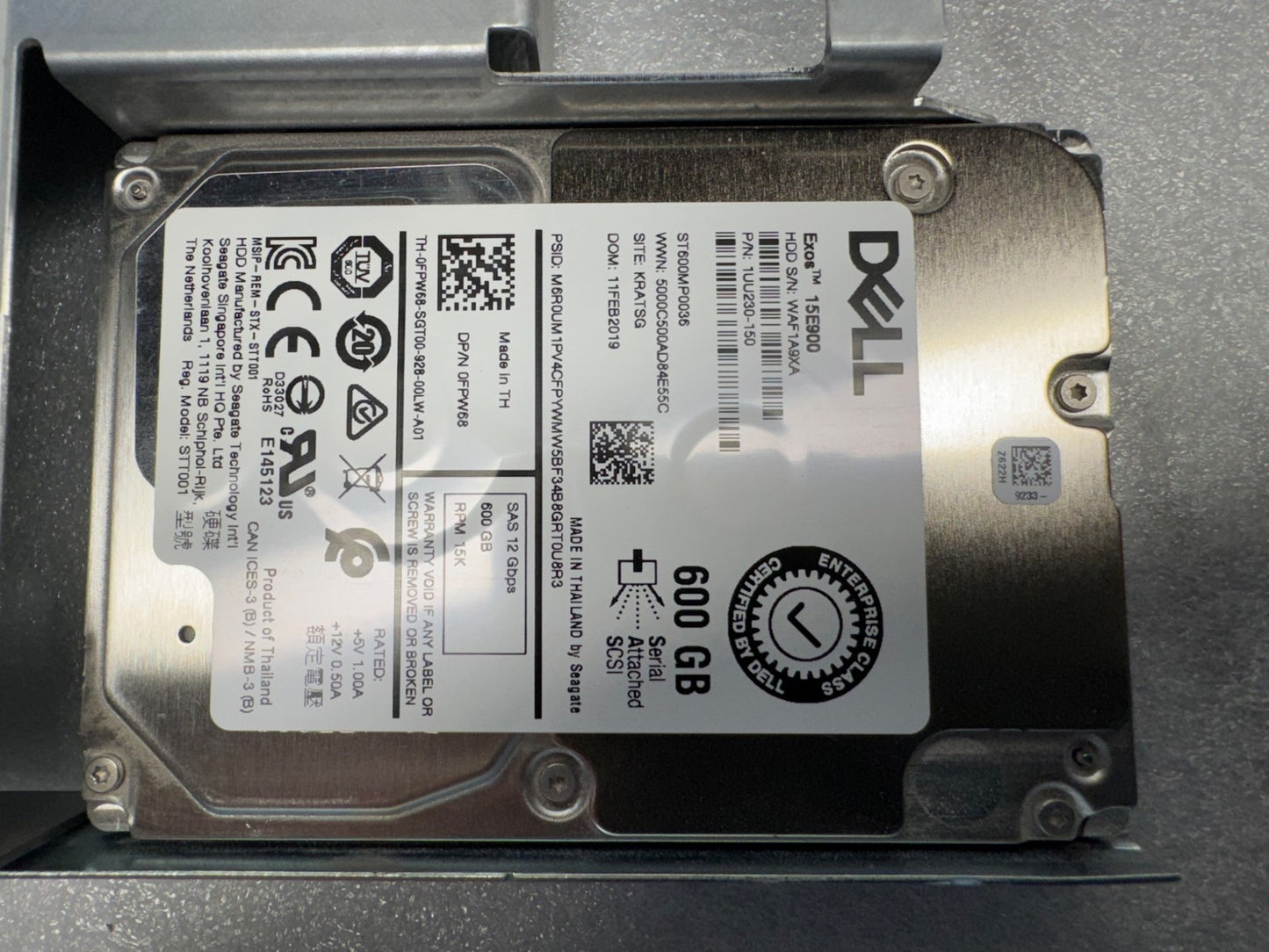 Dell Seagate 600GB Exos 15E900 ST600MP0036 15K SAS FPW68 3.5" 2.5 tray LFF 9w8c4