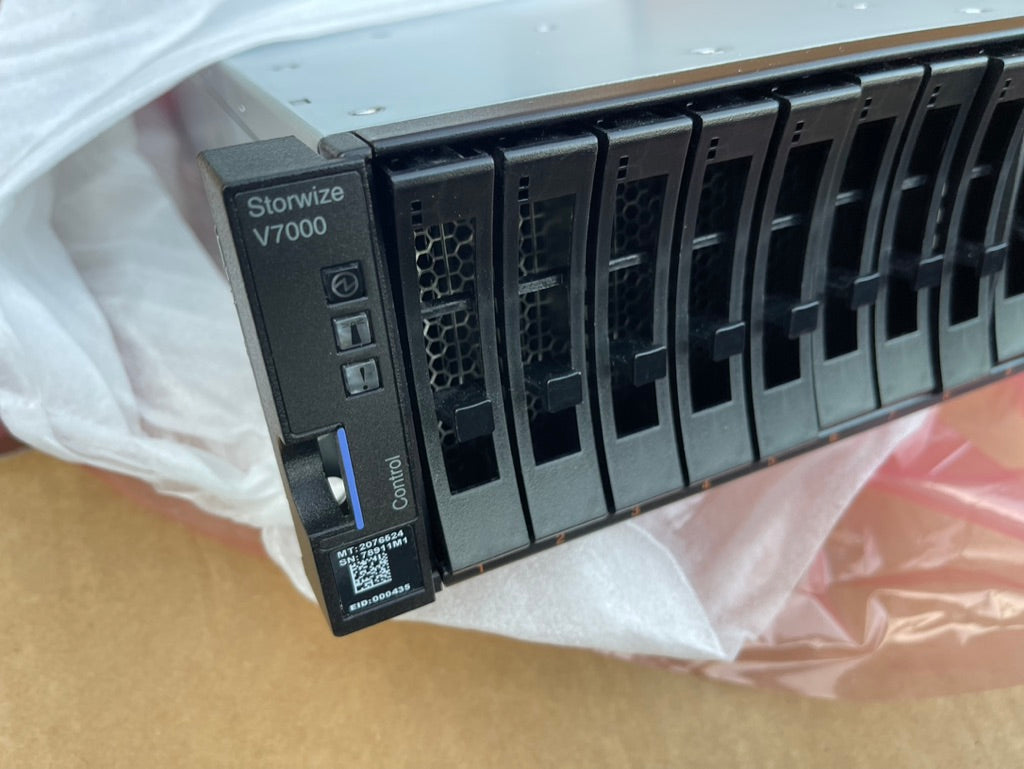 IBM Storwize V7000 Gen2 Control Array SFF 2076-524 2x Controller Node 01AC578 L2