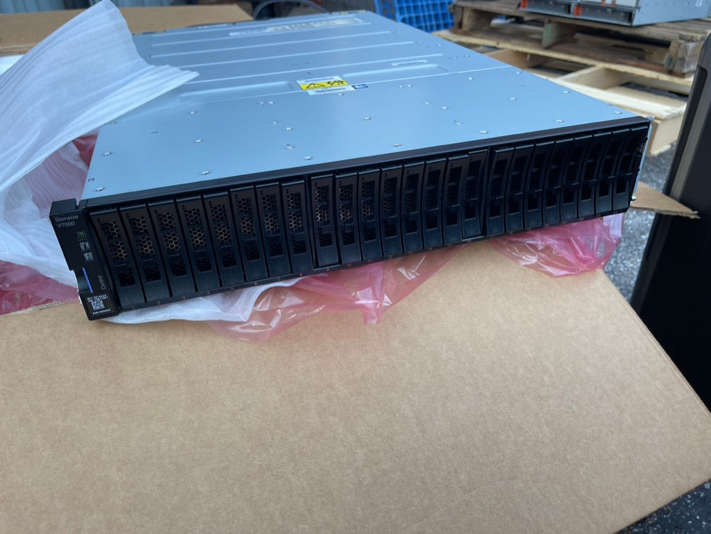 IBM Storwize V7000 Gen2 Control Array SFF 2076-524 2x Controller Node 01AC578 L2