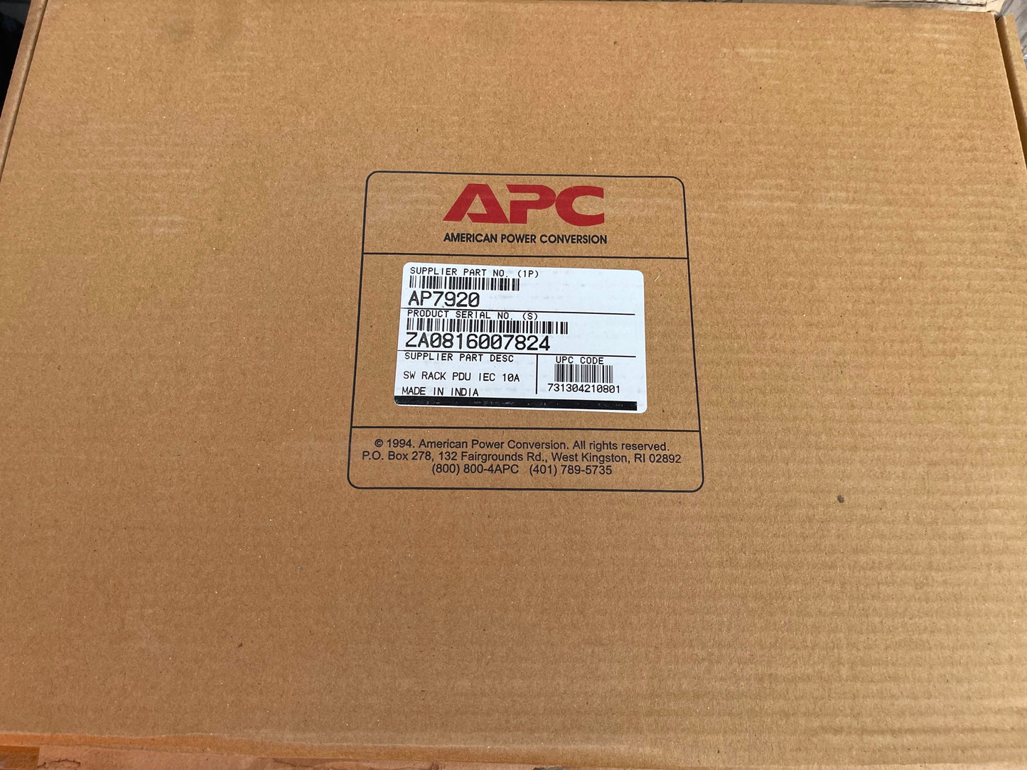 LOT NEW in OPEN BOX 8x APC AP7920 Rack Switched PDU and 2x AP7721 for npcy-buyer